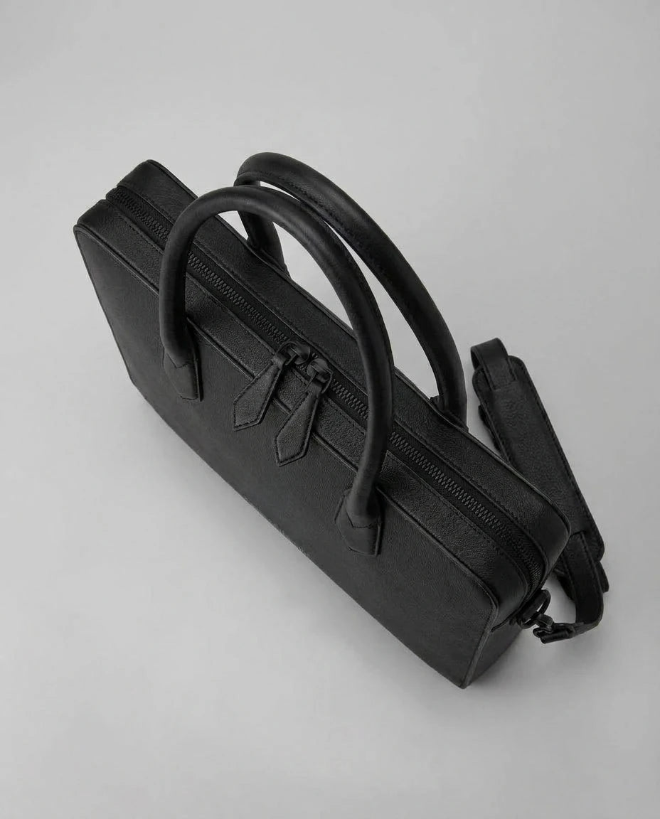 Principal Case in black, top with handles