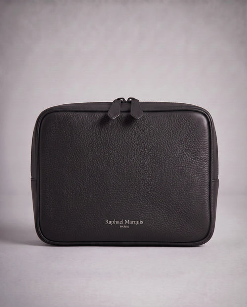 Principal Clutch in black, hero front