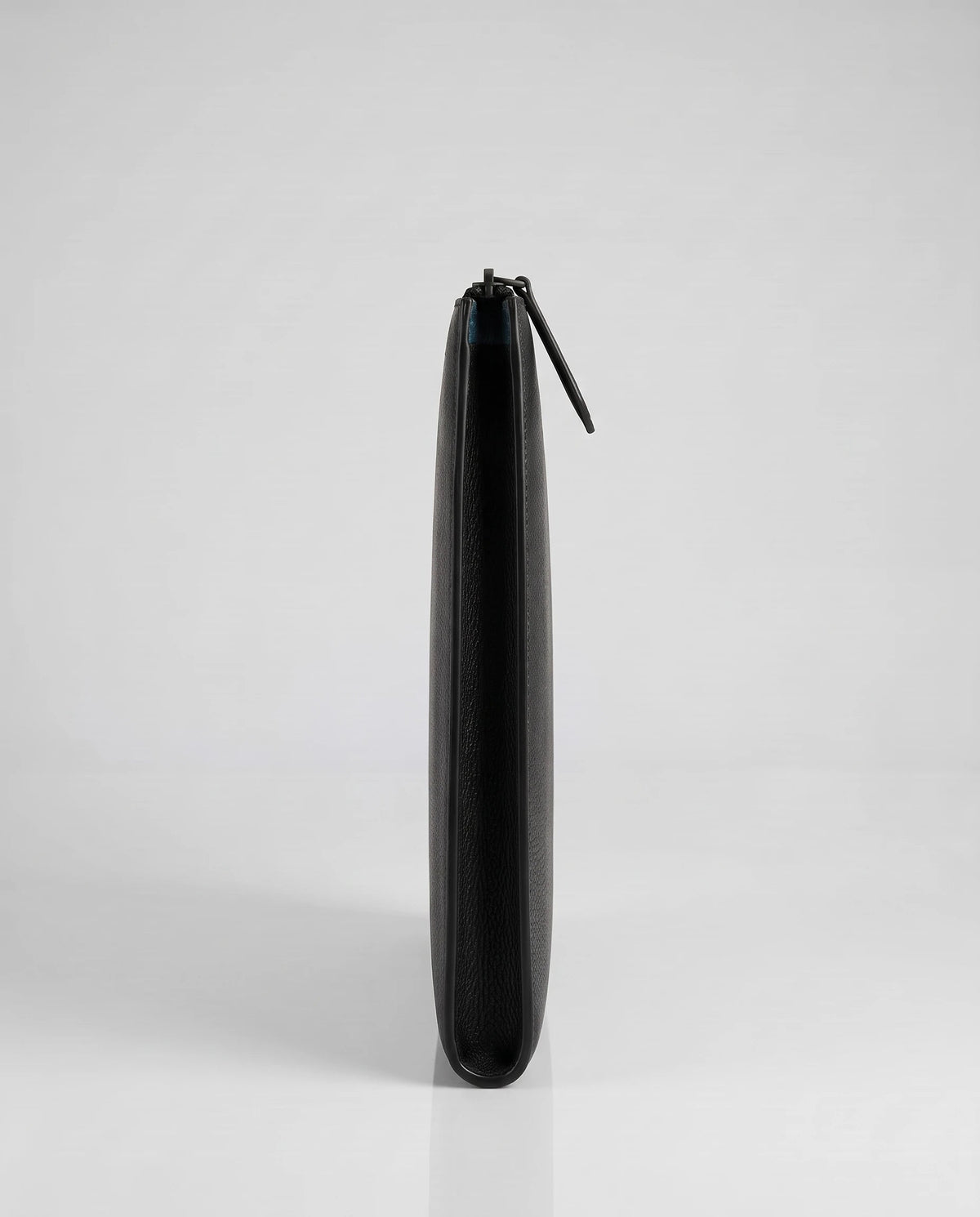 Principal Sleeve in black, side